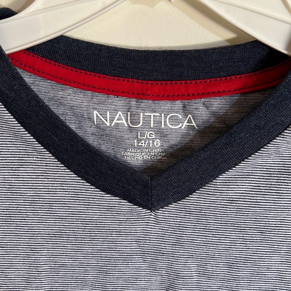 Nautica short sleeve T-shirt, size L. - Picture 3 of 4